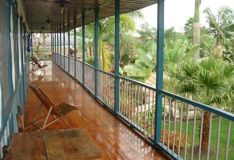 标准三人间, Karlaká Calarcá Quindio   Eje Cafetero