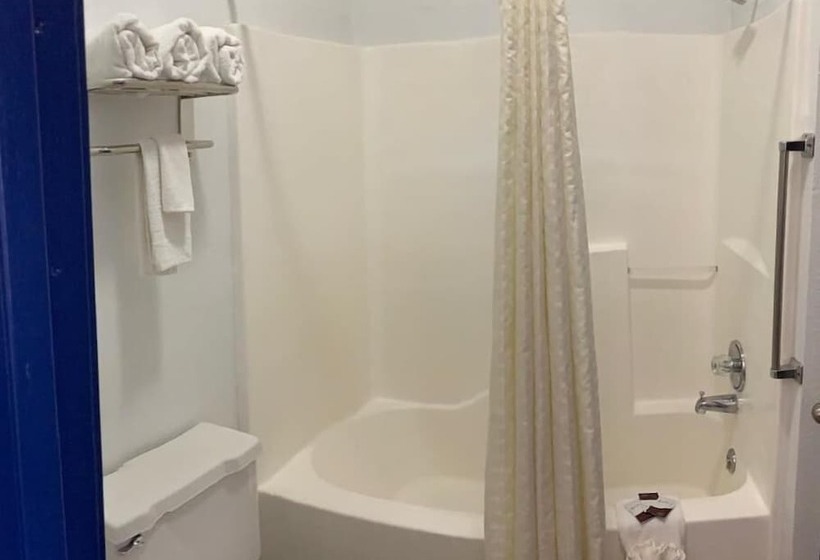 디럭스 스위트, Budget Inn & Suites