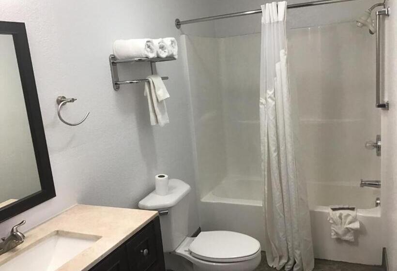스위트 킹사이즈 침대, Budget Inn & Suites