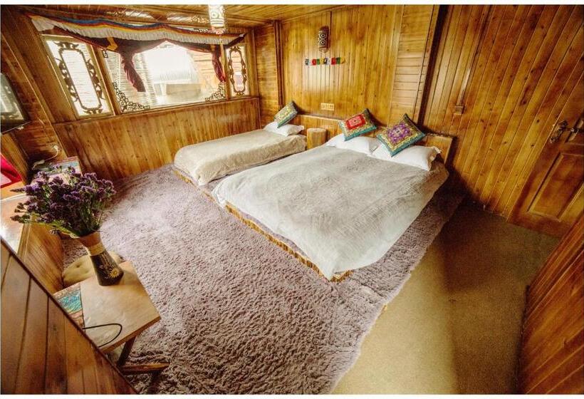 Семейный Номер, Yi's Hostel