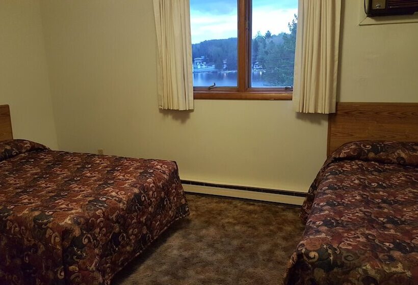 Люкс, Clark S Beach Motel