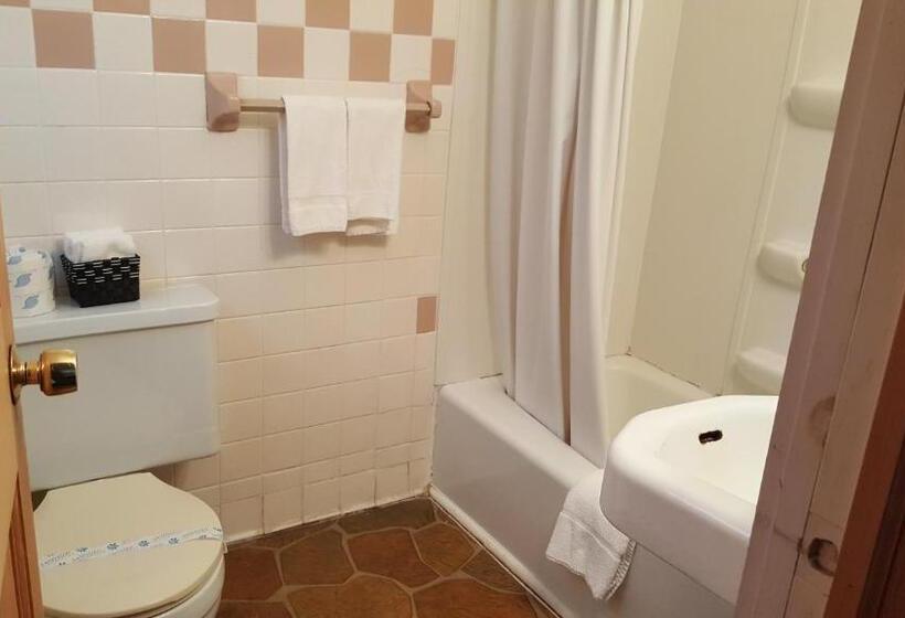Номер Стандарт Трехместный, Clark S Beach Motel