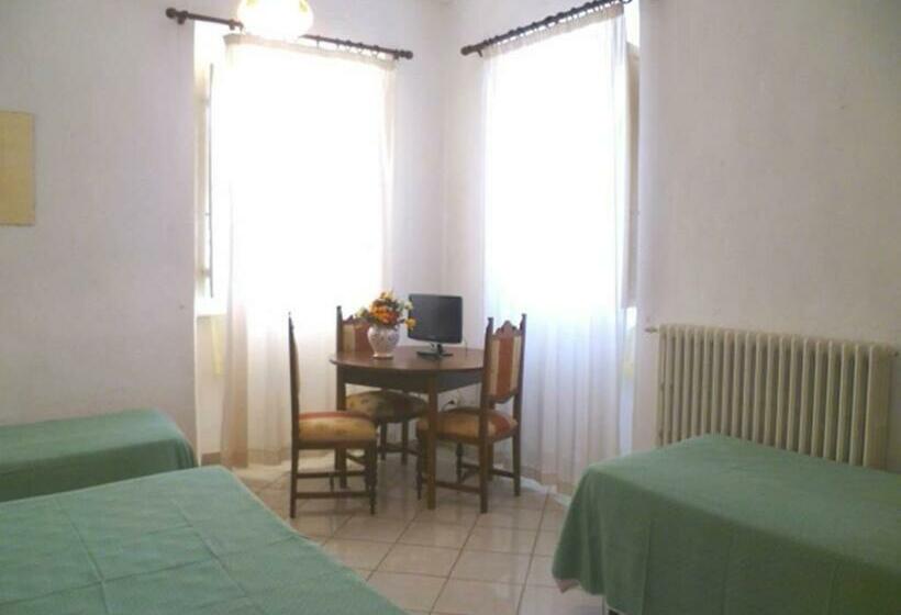 اتاق استاندارد سه نفره, Albergo Ape Elbana