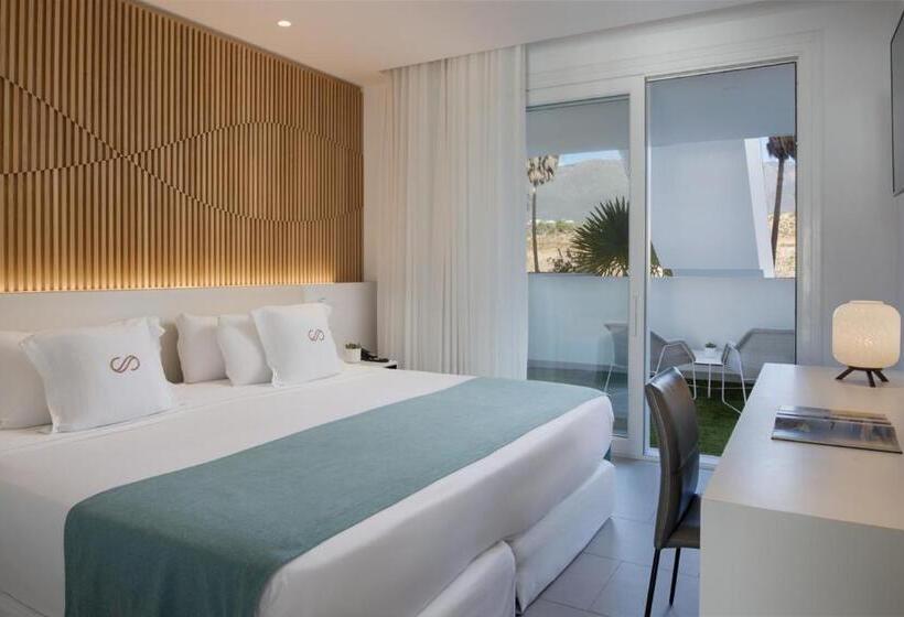 豪华两卧套房, Royal Hideaway Corales Suites