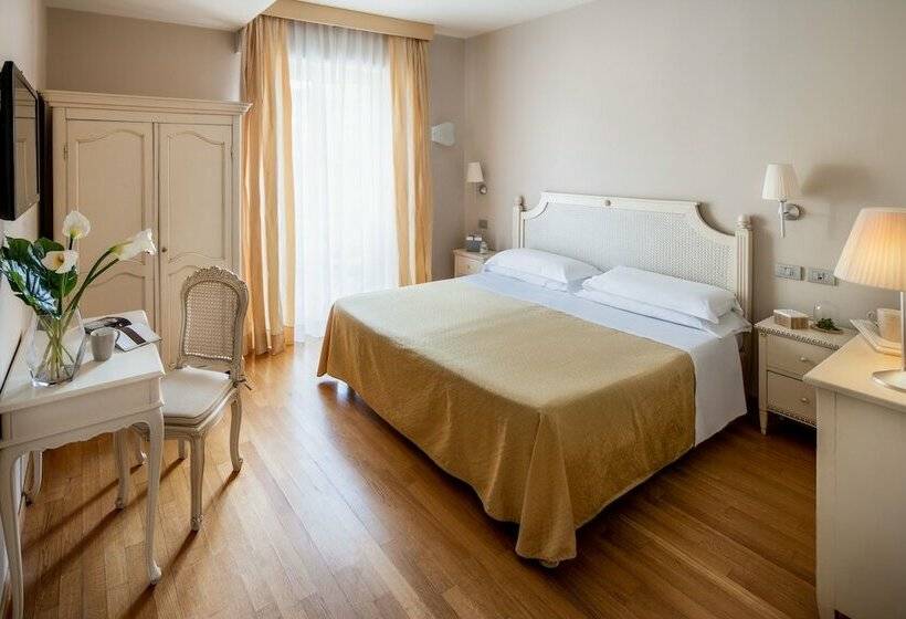 Номер Комфорт, Dei Fiori Restaurant  Meeting & Spa