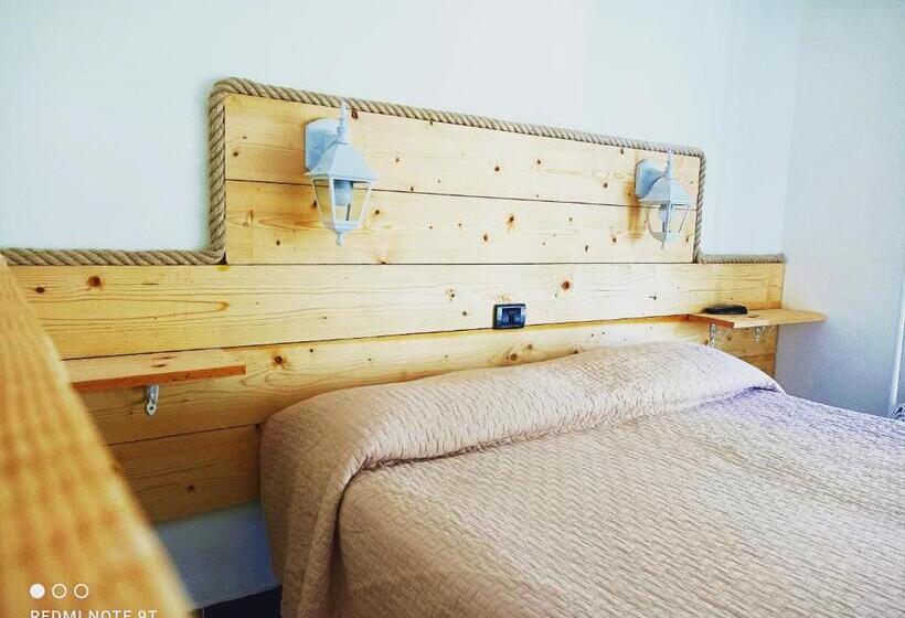 Quarto Estandar, Garisenda B&b   In Centro A Riccione