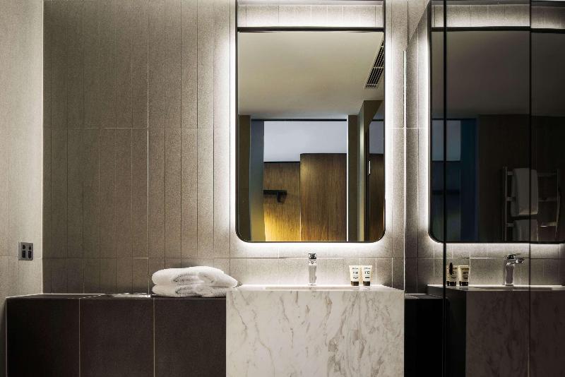 Стандартный Номер Кровать Кинг, West Hotel Sydney, Curio Collection By Hilton