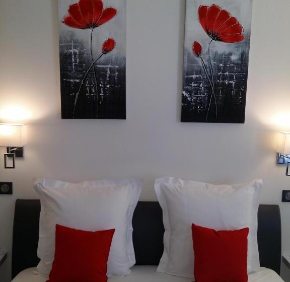 Номер Стандарт Трехместный, Hôtel Beausoleil