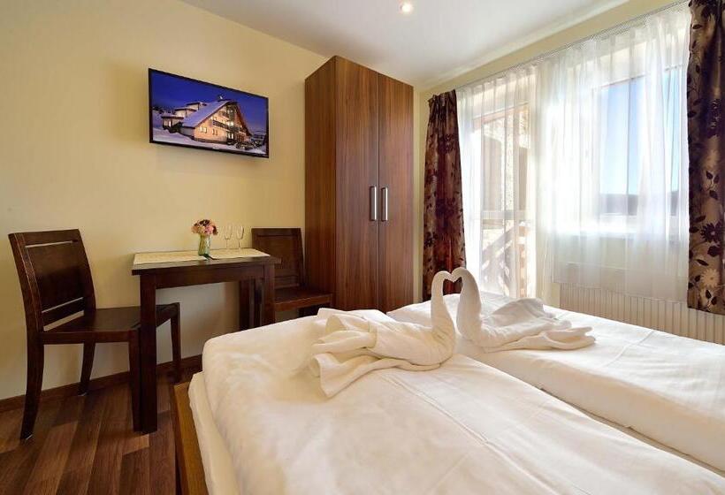 豪华三人间, Villa Gloria Rooms & Apartments