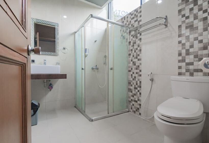 Люкс, Reddoorz Plus @ Sukamulya Pasteur 2