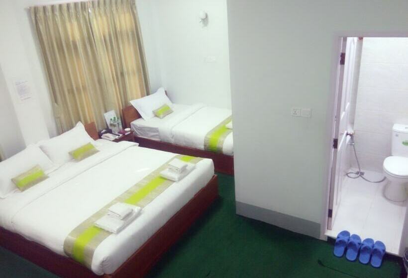 اتاق استاندارد سه نفره, Green Days Inn