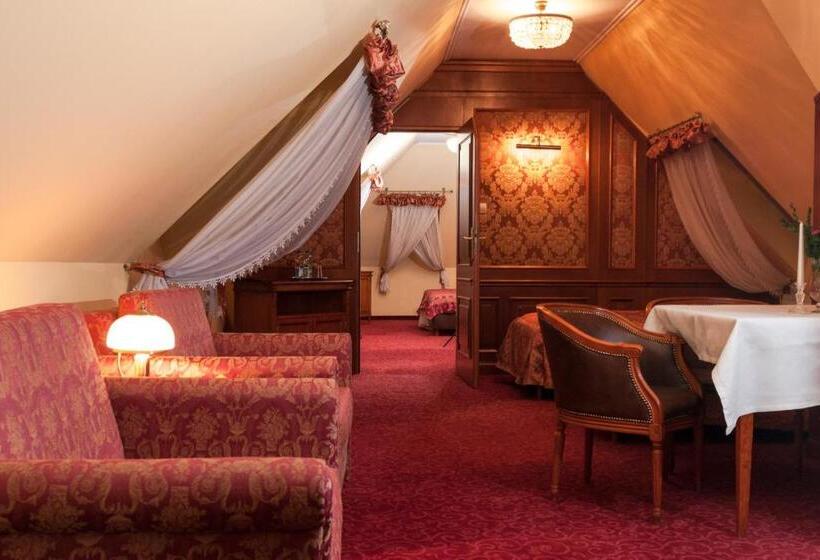 سوئیت 2 خوابه, Korona