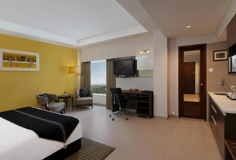 اتاق اجرایی, Grand Mercure Vadodara Surya Palace