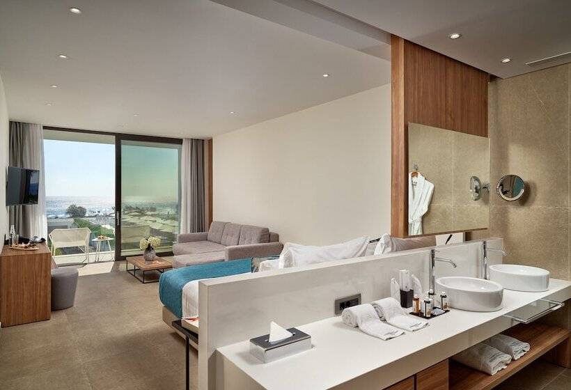 Junior Suite met Uitzicht op Zee, Gennadi Grand Resort