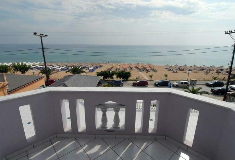 Triple Room Sea View, Olympiada