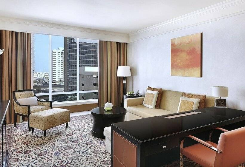 Апартаменты 3 Спальни, Ritz Carlton Residences Difc Downtown Dubai