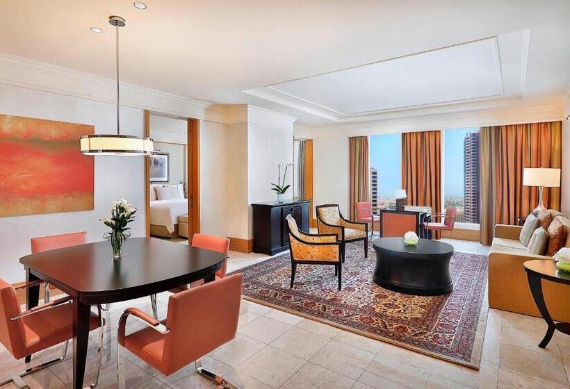 Апартаменты Deluxe 3 Спальни, Ritz Carlton Residences Difc Downtown Dubai