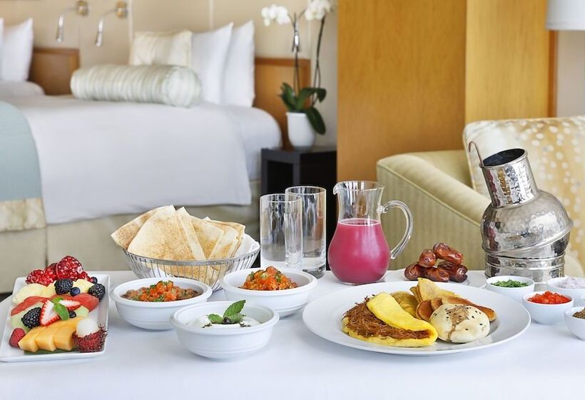 Апартаменты 3 Спальни, Ritz Carlton Residences Difc Downtown Dubai