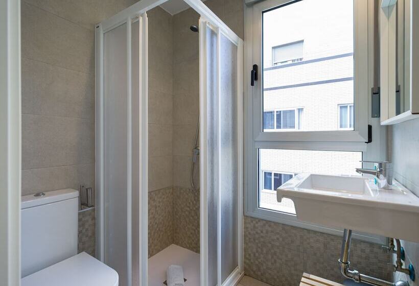 １ベッドルームアパートメント, Tusity Yeah Apartments