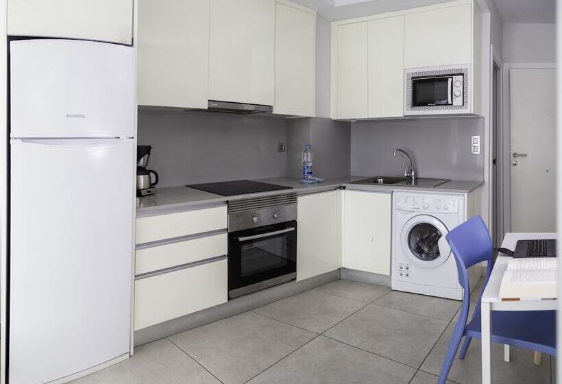１ベッドルームアパートメント, Tusity Yeah Apartments