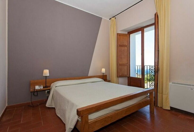 Quarto Estandar Vista Mar com Sacada, Ducale