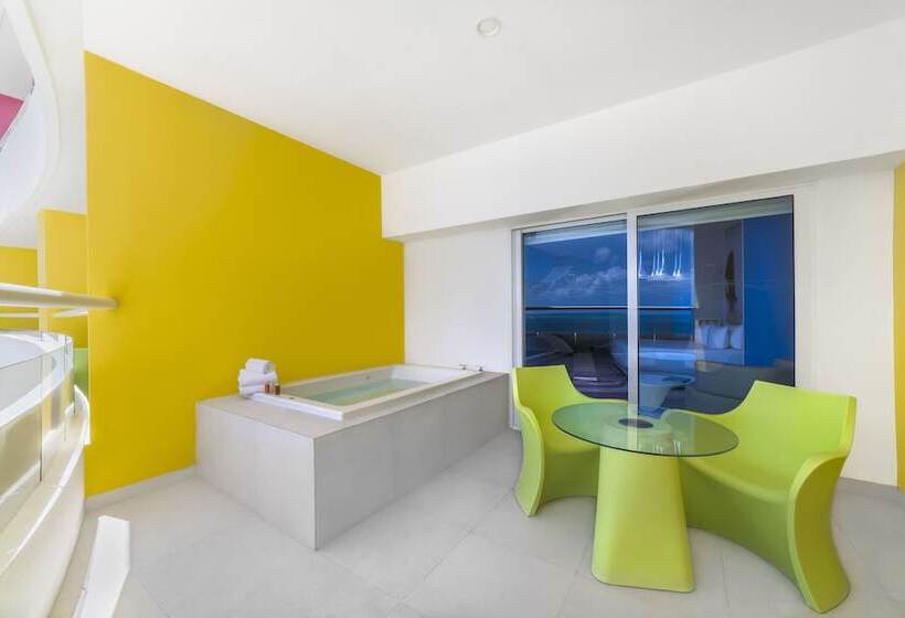اتاق استاندارد با چشم‌انداز دریا, Temptation At The Tower Cancún Resort   All Inclusive   Adults Only