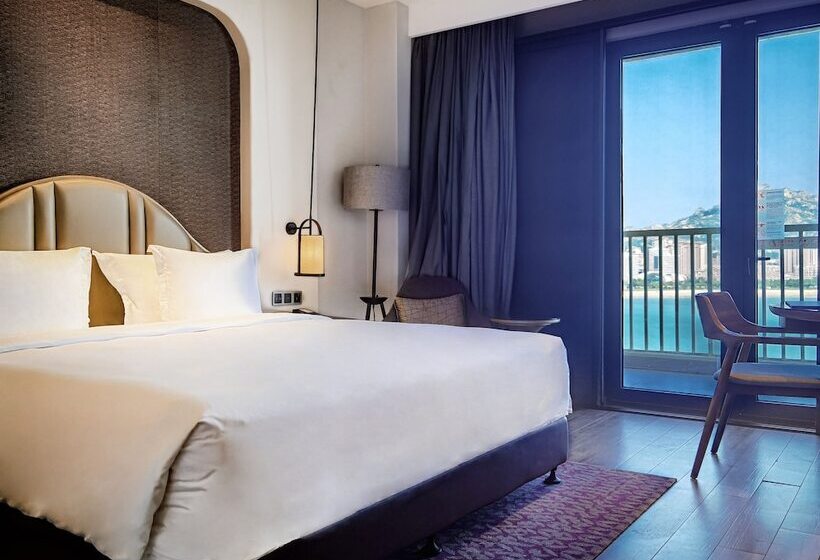 프리미엄 룸, Crowne Plaza Qingdaoorientalmoviemetropolis, An Ihg