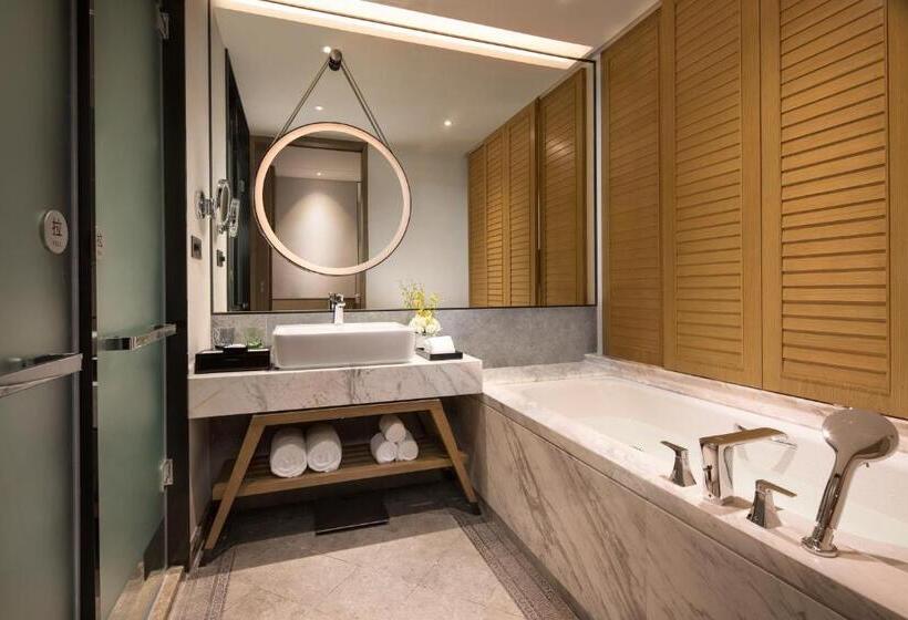 스탠다드 룸 바다 전망, Crowne Plaza Qingdaoorientalmoviemetropolis, An Ihg