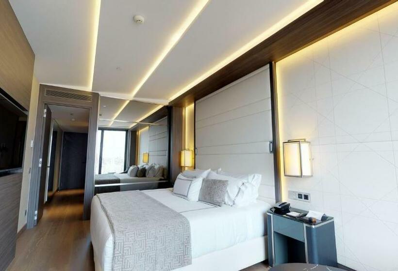 اتاق پریمیوم سه تخته, Vp Plaza Espana Design