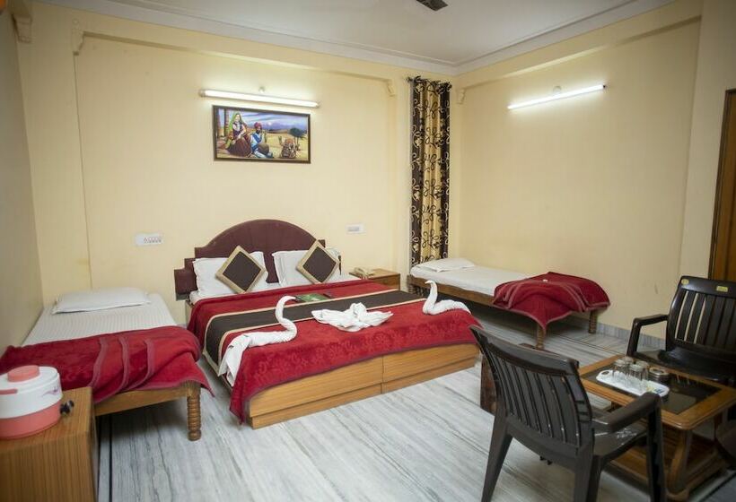Quarto Familiar, Dimple International