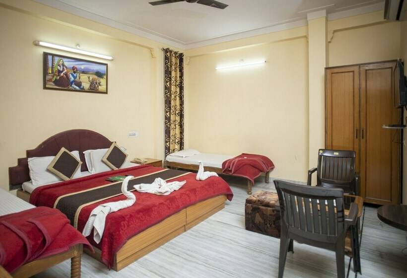 Quarto Familiar, Dimple International