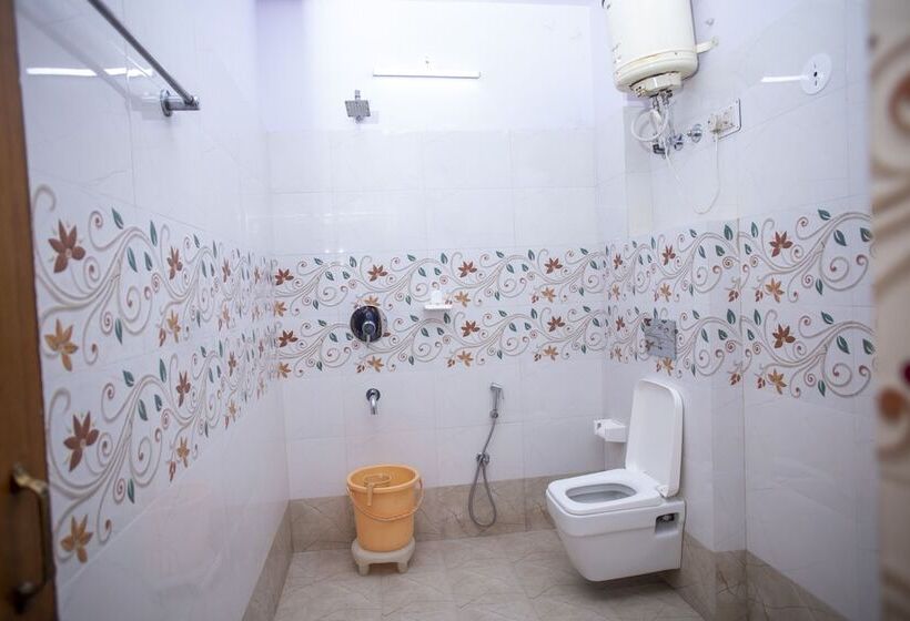 Quarto Familiar, Dimple International
