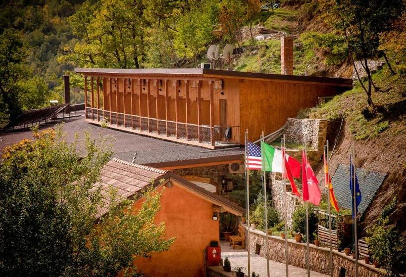 اتاق استاندارد با بالکن, Tutto