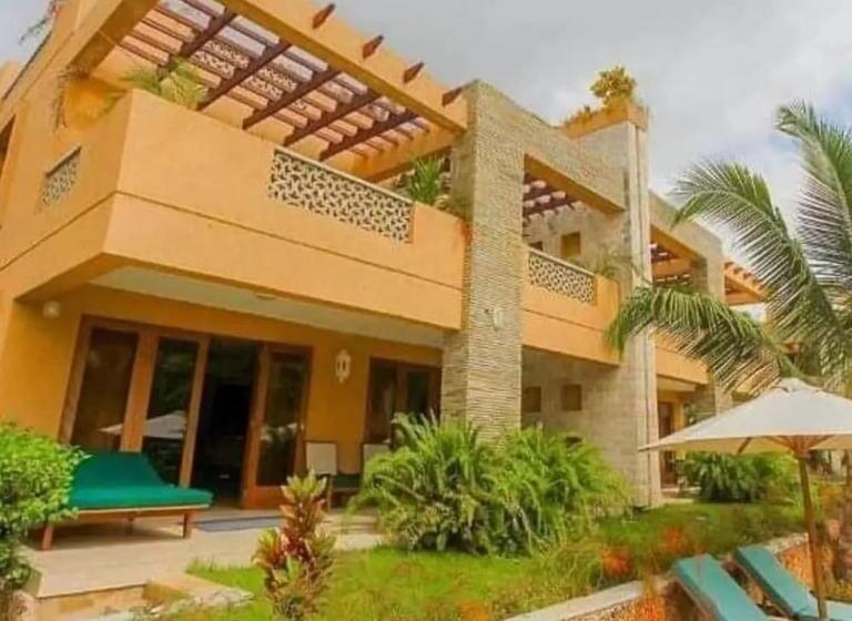 ویلای 2 خوابه, Villa Mandhari   Diani Beach