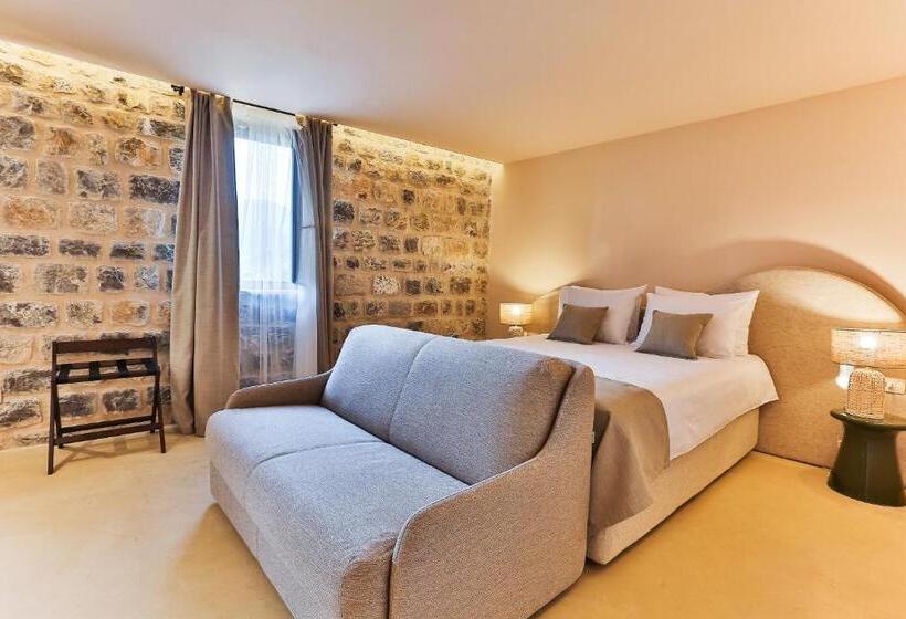 سوییت جونیور با چشم‌انداز استخر, Boutique Hotel Ruzmarin Spa & Garden By Aycon