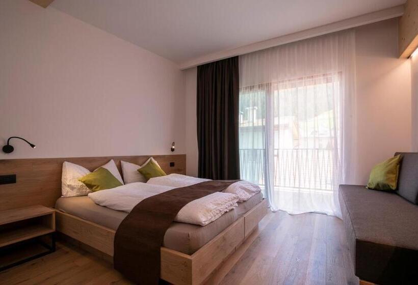 四人高级间, Active Hotel Rosat