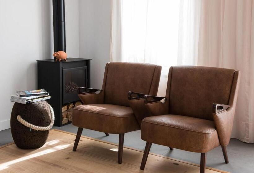 خانه 2 خوابه, Craveiral Farmhouse By Belong Staying & Feeling