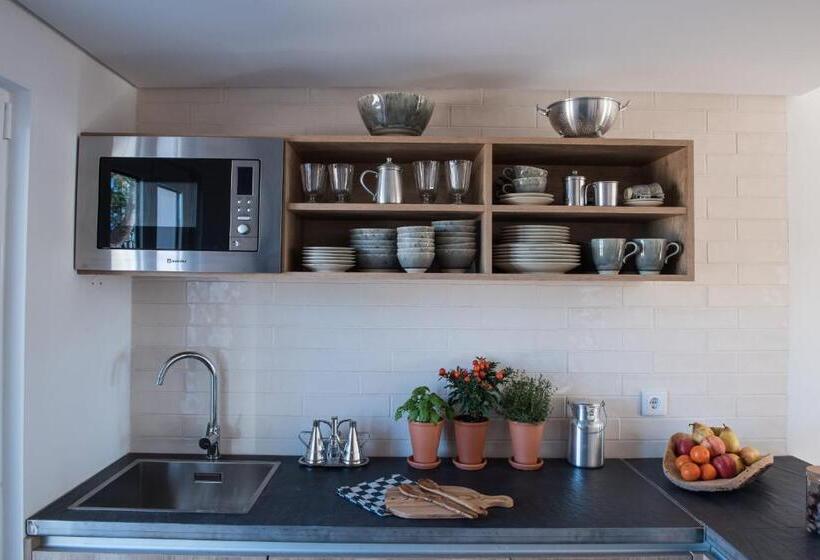 خانه 2 خوابه, Craveiral Farmhouse By Belong Staying & Feeling