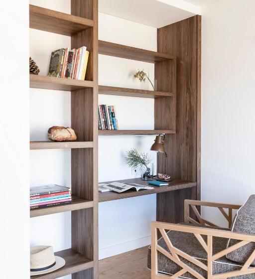 ویلای 1 خوابه با چشم‌انداز باغ, Craveiral Farmhouse By Belong Staying & Feeling