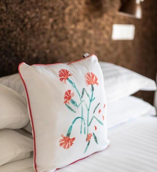 ویلای لوکس 1 خوابه, Craveiral Farmhouse By Belong Staying & Feeling