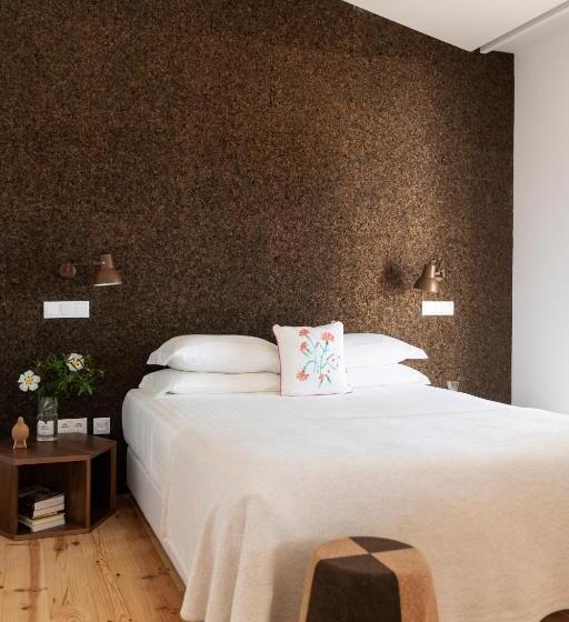 ویلای لوکس 1 خوابه, Craveiral Farmhouse By Belong Staying & Feeling