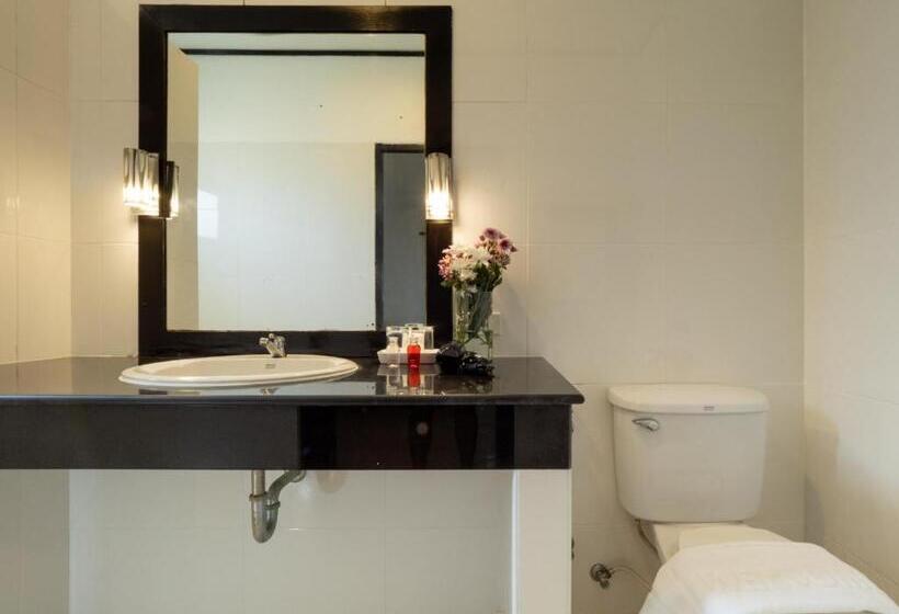 ویلای لوکس 1 خوابه, Isara Nai Yang Resort