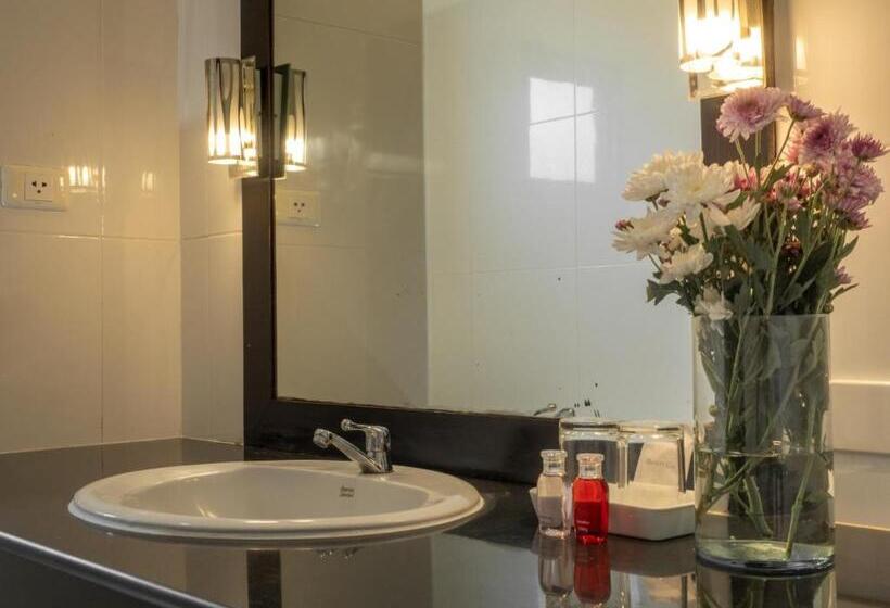 ویلای لوکس 1 خوابه, Isara Nai Yang Resort