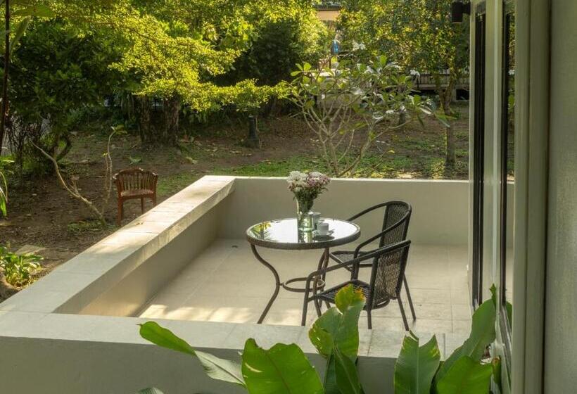 ویلای 1 خوابه, Isara Nai Yang Resort