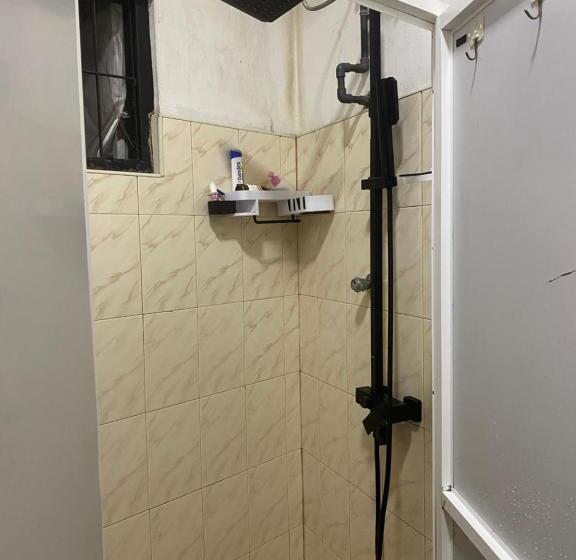 Номер Стандарт Совместная Ванная, Seconds Hostel   Colombo