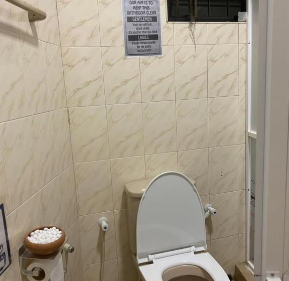 Номер Стандарт Индивидуальный Совместная Ванная, Seconds Hostel   Colombo