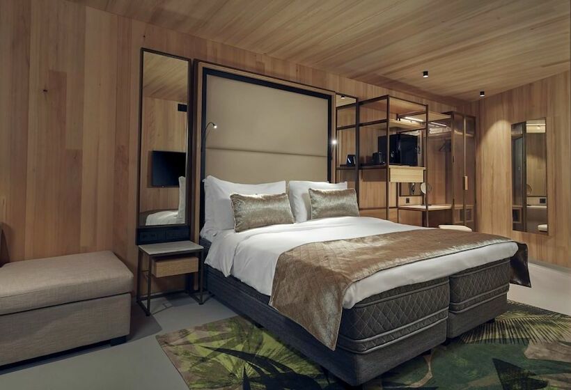 Superior Room with Balcony, Jakarta Amsterdam