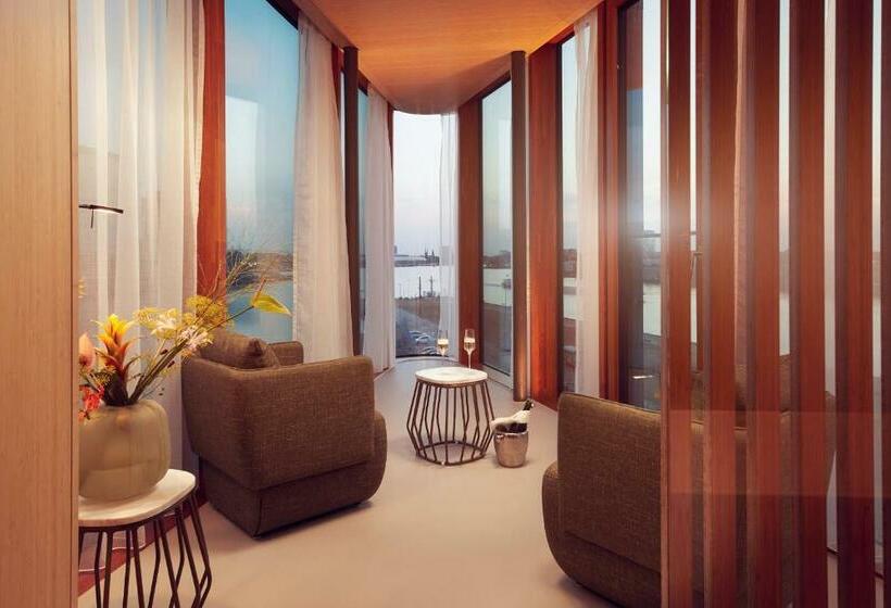 Suite, Jakarta Amsterdam