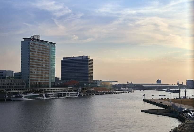Suite, Jakarta Amsterdam