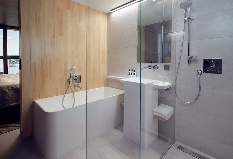 Superior Room, Jakarta Amsterdam